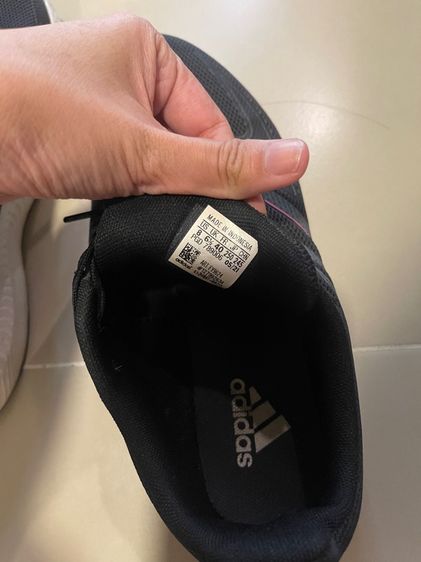 รองเท้า adidas  รูปที่ 3
