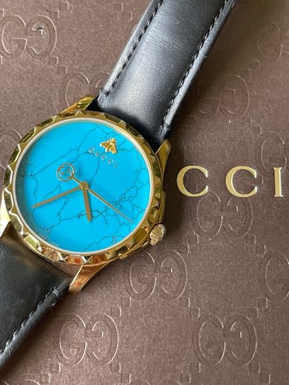 GUCCI G Timeless Coral Blue Dial Leather Strap Men’s Watch 38 mm YA126462 รูปที่ 9