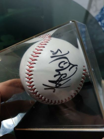 รูปเบสบอลที่ระลึกพร้อมลายเซ็นนักกีฬาเบสบอลชาวญี่ปุ่น made in Japan 5 ลูก เหมาสร้อยคอช่วยเสริมความมั่งคั่ง จากไต้หวัน ใช่ขาย 500 บาทพร้อมส่ง รูปที่ 13