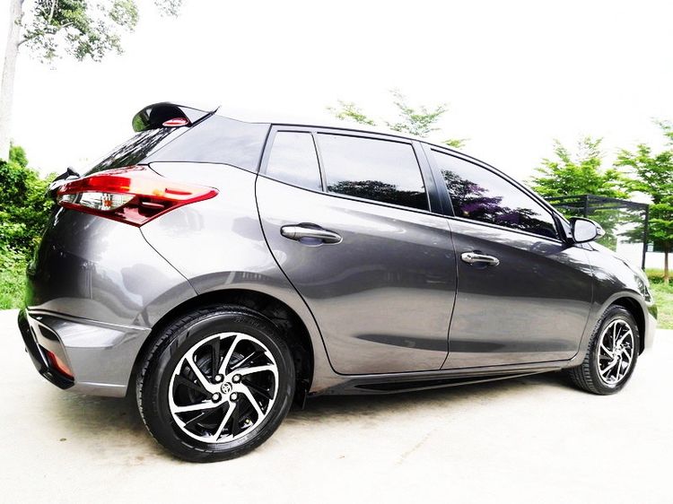 Toyota Yaris 2020 1.2 Sport Premium Sedan เบนซิน ไม่ติดแก๊ส เกียร์อัตโนมัติ เทา รูปที่ 4