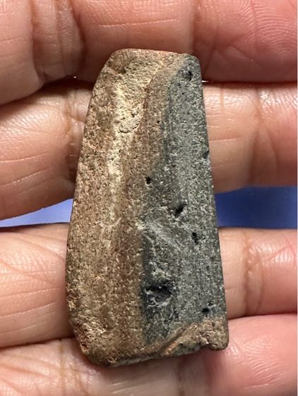 พระเนื้อดินตัดสี่ กรุพระธาตุนาดูน เนื้อนิยม รูปที่ 2