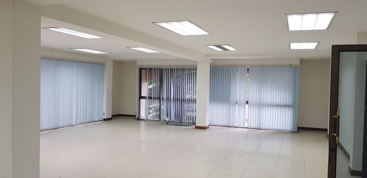 ไม่ใช่ ขายโฮมออฟฟิศ 4 ชั้น ทาวน์อินทาวน์ ศรีวรา ราคาถูกสุดในโครงการ ทำเลทองใจกลางเมือง รูปที่ 3