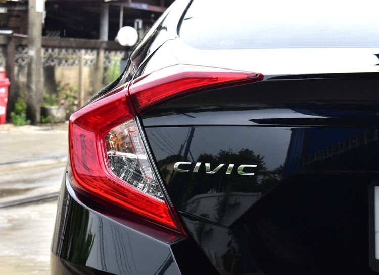Honda Civic 2019 1.8 EL i-VTEC Sedan เบนซิน เกียร์อัตโนมัติ ดำ รูปที่ 4