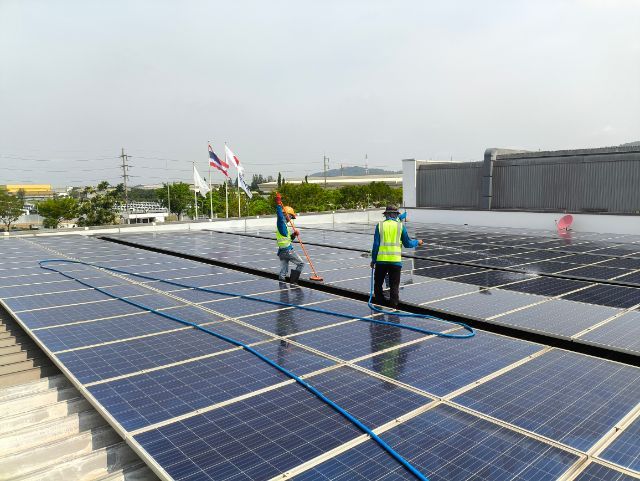 บริการล้างทำความสะอาดแผงโซล่าเซลล์ pm solar ตรวจซ่อมโซล่า รูปที่ 10