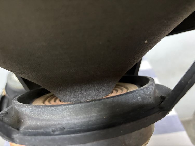 ลำโพงเสียงกลาง 15 นิ้ว CELESTION G 15- 100 MADE IN ENGLAND แทัเดิมๆ เสียงดีครับหายากแล้วครับราคาต่อคู่สนใจเชิญครับ รูปที่ 5