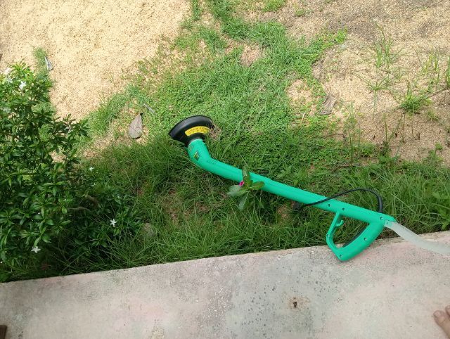 เครื่องเล็มหญ้าไฟฟ้า รูปที่ 4