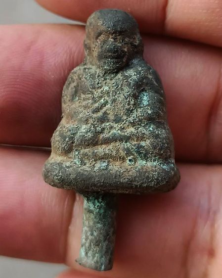 แท้ๆ จากวัด รูปหล่อ-เหรียญหล่อจอบใหญ่ หลวงพ่อเงิน รุ่นปืนแตก วัดคงคาราม (บางคลานใต้) ตัดจากช่อกรรมการ ปี 2528 รูปที่ 7