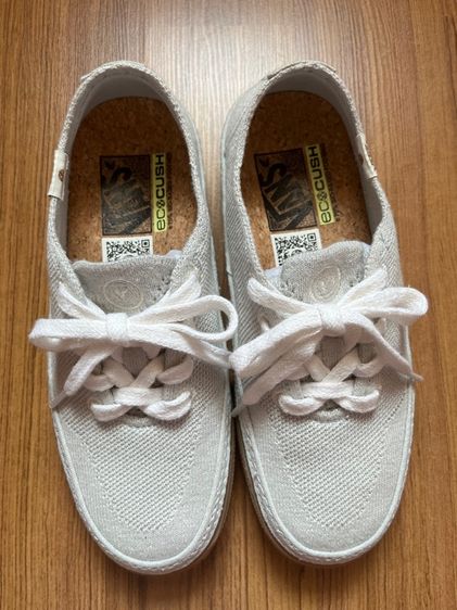 รองเท้า Vans