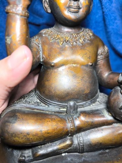 กุมารทองรุ่นเปิดโลกมหาเฮง ปี2546 หลวงพ่อดำ วัดสันติธรรม ขนาดบูชา5นิ้ว21ใน299ตน รูปที่ 5