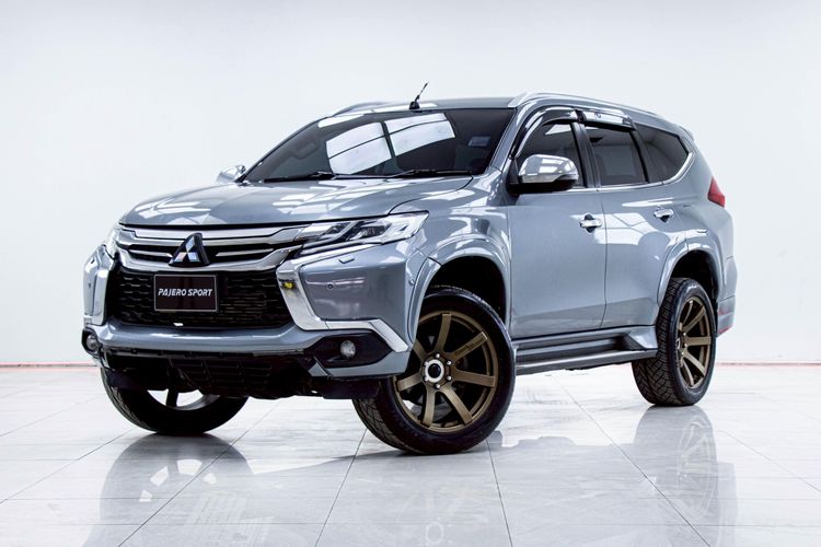 Mitsubishi Pajero Sport 2018 2.4 GT Premium 2WD Utility-car ดีเซล ไม่ติดแก๊ส เกียร์อัตโนมัติ เทา