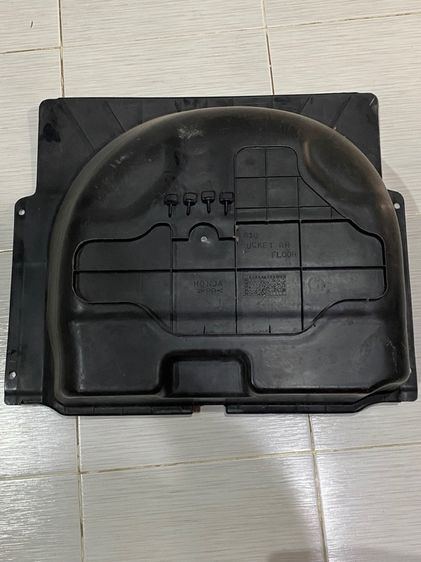 ถาดหลุมดำพร้อมน็อต 4 ตัว ฮอนด้า crv g1
