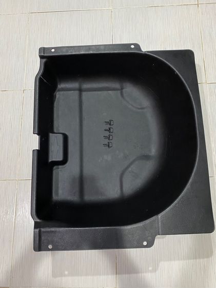 ถาดหลุมดำพร้อมน็อต 4 ตัว ฮอนด้า crv g1 รูปที่ 3
