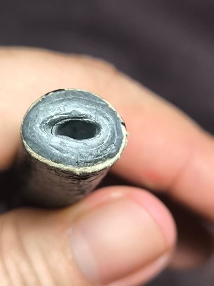 ตะกรุดโทนมหาปราบ หลวงพ่อปาน วัดมงคลโคธาวาส(วัดบางเหี้ย) สมุทรปราการ เนื้อตะกั่วถักเชือกลงรัก สร้างปี 2420-2453 เก่าถึงยุคแบบฉบับ100ปี รูปที่ 9