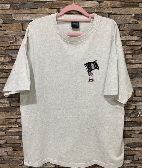 เสื้อGu❗️saleส่งฟรี
