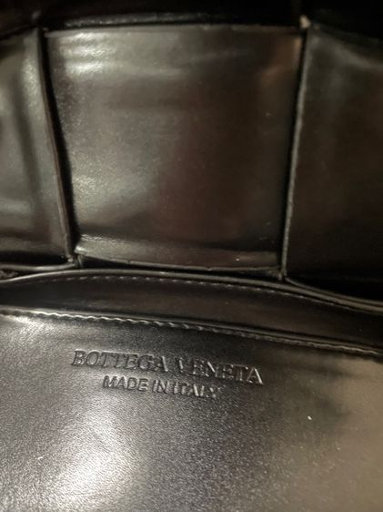 กระเป๋าคอสบอดี้ของBottega Veneta💯📌📌 รูปที่ 7