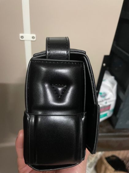 กระเป๋าคอสบอดี้ของBottega Veneta💯📌📌 รูปที่ 15