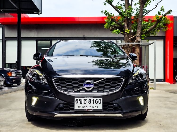 Volvo V40 2017 2.0 Cross Country T5 Sedan เบนซิน เกียร์อัตโนมัติ ดำ รูปที่ 2