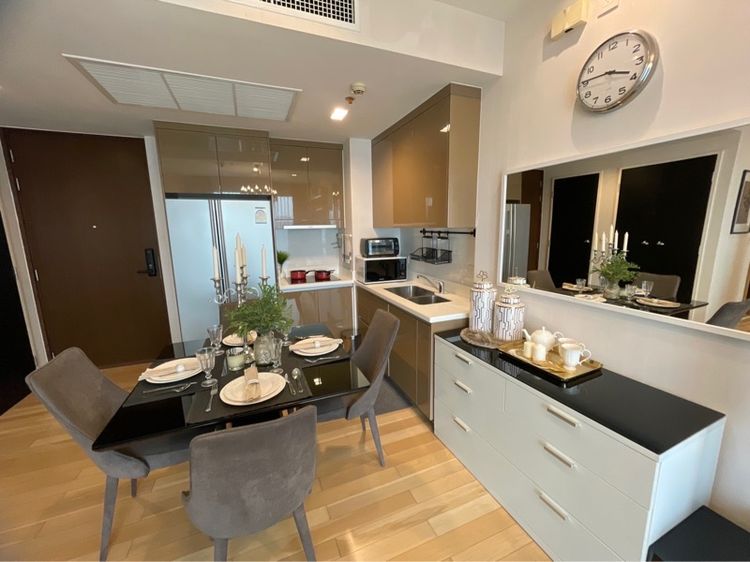 ตกแต่งครบ Sansiri Siri at Sukhumvit สิริแอทสุขุมวิท BTSทองหล่อ 2นอน 70sqm วิวสระ ชั้นสูง พร้อมอยู่ Ashton Morph ทองหล่อ สุขุมวิท38 BTSทองหล่อ  รูปที่ 4