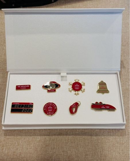 (เซทพิเศษ)เข็มกลัดที่ระลึกกีฬาโอลิมปิคที่ Beiljing2022 แบรนด์นาฬิกา Omega 