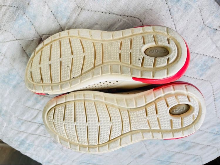 รองเท้า crocs ใหม่ๆ รูปที่ 4