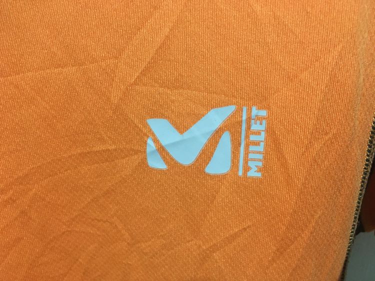 เสื้อคอกลม แบรนด์ MILLET สีส้มแถบดำ รูปที่ 6