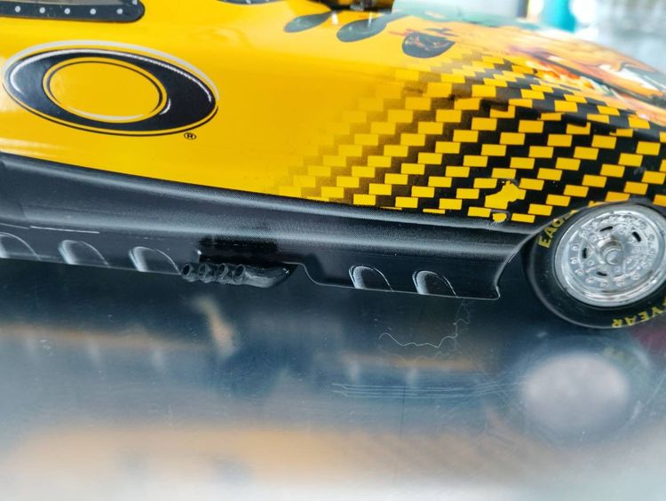 รถ oakley funny car Scotty Cannon สีเหลือง รูปที่ 9