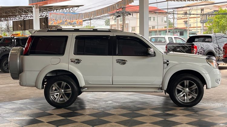 Ford Everest 2014 2.5 LTD TDCI Utility-car ดีเซล ไม่ติดแก๊ส เกียร์อัตโนมัติ ขาว รูปที่ 4