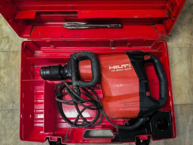 สกัดแย็ค HILTI TE800AVR