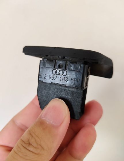 เท้าแขนคอนโซลกลาง Audi A4 B6-B7 2.0 2.4 ปี 2001 2006 และ ช่องใส่ของพร้อมช่องจุดบุหรี่ในตัว ตรงรุ่น A4 B6-B7 สวิคเซ็นทรัลล็อคประตูคนขับA4 B6 รูปที่ 8