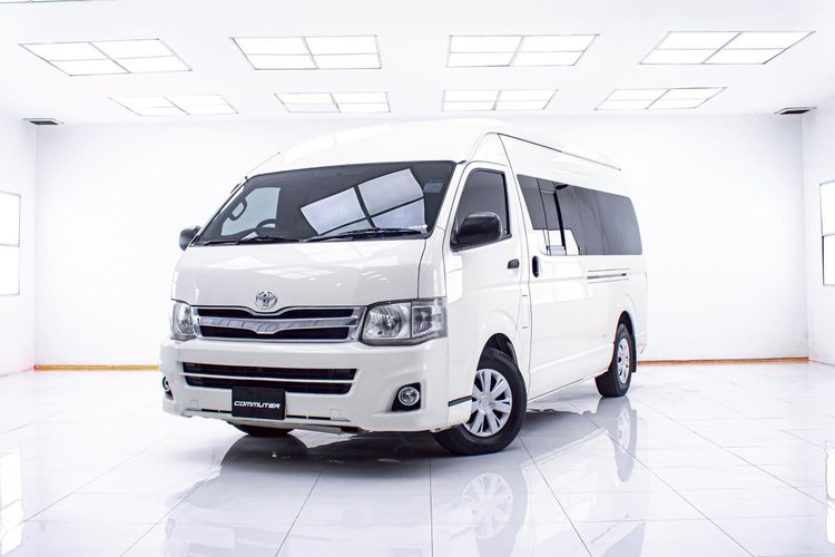 รถ Toyota Commuter 2.5 สี ขาว