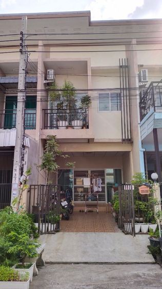 (((ขาย))) บ้านทาวน์โฮม ทำเลดี บ้านต้นโครงการ ไม่เคยต่อเติม ถนนกว้างมาก เจ้าของขายเอง