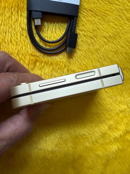 Samsung Z Flip6-สีเหลืองใหม่มาก รูปที่ 10