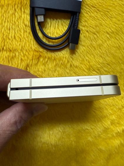 Samsung Z Flip6-สีเหลืองใหม่มาก รูปที่ 8