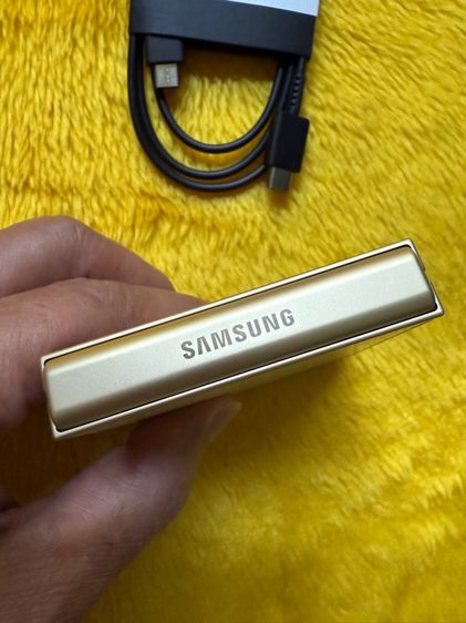 Samsung Z Flip6-สีเหลืองใหม่มาก รูปที่ 9