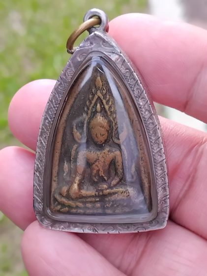 เหรียญหล่อพระพุทธชินราช พิมพ์หยดน้ำใหญ่ หลังจารมือ เนื้อทองผสม (ขันลงหิน) ปี 2510 พิมพ์ คม ชัด สวยสมบูรณ์ เก่า แท้ หายาก เลี่ยมเงินอย่างสวย 