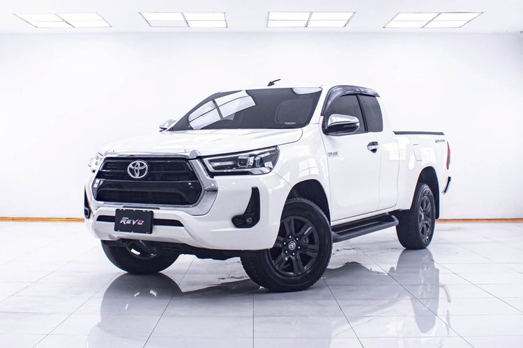 รถ Toyota Hilux Revo Smart Cab 2.4 Mid Prerunner สี ขาว