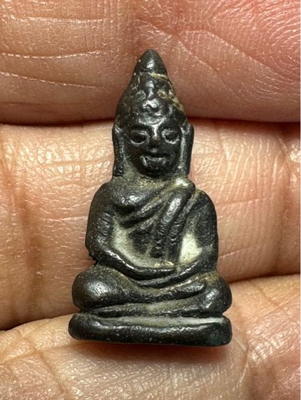 พระชัยวัฒน์ เนื้อสัมฤทธิ์กลับดำ เก่าไม่ทราบที่🙏พระชัยวัฒน์รัชกาล เนื้อสัมฤทธิ์แดง ก้นจาร(มีแต่งใหม่ที่หน้า) องค์ละ1550 รูปที่ 7