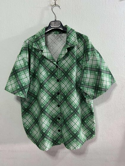 🌈 เสื้อเชิ้ตแขนสั้น ผ้าทองานญี่ปุ่นจุดเด่นเก๋ๆตรงกระดุมเสื้อ 🌈 รูปที่ 2