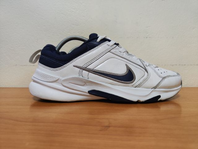 ขาว อื่นๆ รองเท้าผ้าใบ UK 8 | EU 42 | US 8.5 Nike 42.0 26.5 แท้ มือสอง