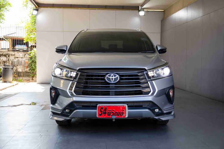 Toyota Innova 2022 2.8 Crysta Utility-car ดีเซล ไม่ติดแก๊ส เกียร์อัตโนมัติ เงิน รูปที่ 2