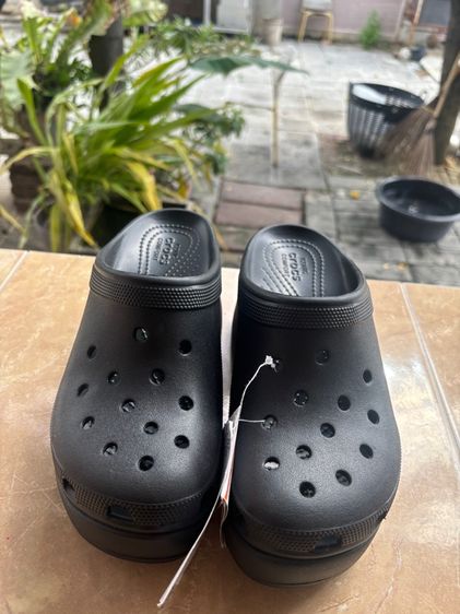 รองเท้าcrocsแท้ รูปที่ 3