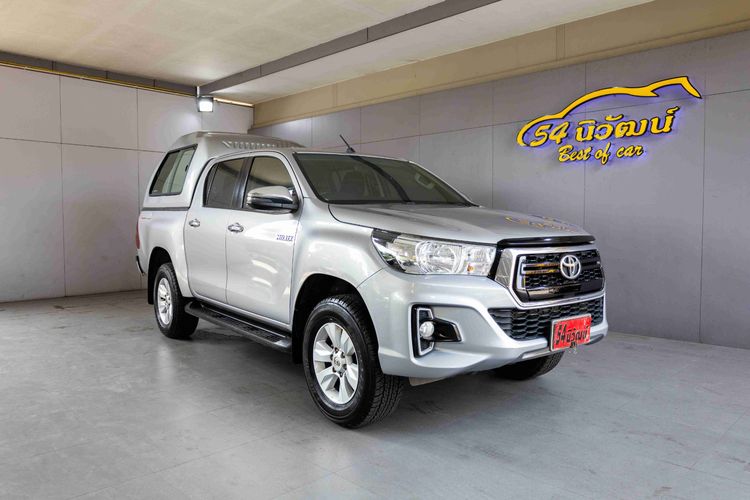 รถ Toyota Hilux Revo 2.4 E Prerunner สี เงิน