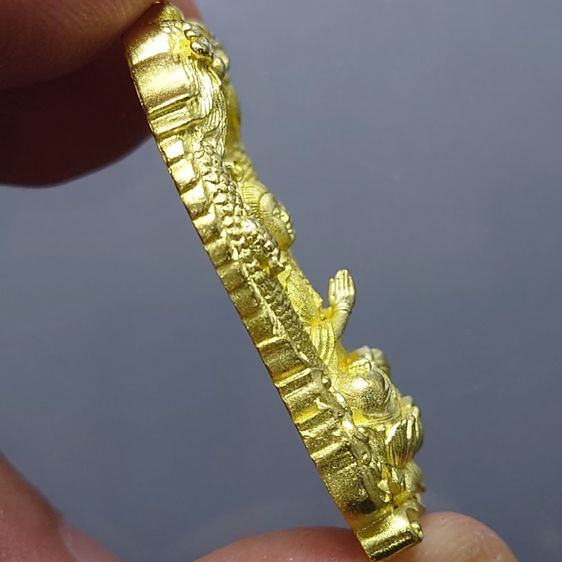 เหรียญฉลุลายยกองค์ พระโพธิสัตว์อวโลกิเตศวร เจ้าแม่กวนอิม มังกรคู่ เนื้อบรอนซ์นอก ชุบทอง รุ่นทรงประทานพร วัดบวรนิเวศวิหาร ปี2555 พร้อมตลับเดิ รูปที่ 7