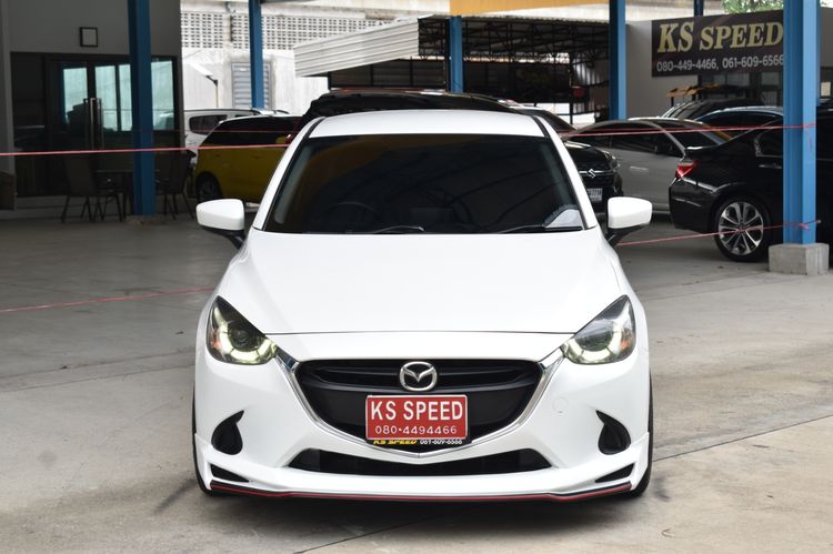 Mazda Mazda 2 2018 1.5 XD High Connect Sedan ดีเซล ไม่ติดแก๊ส เกียร์อัตโนมัติ ขาว รูปที่ 2