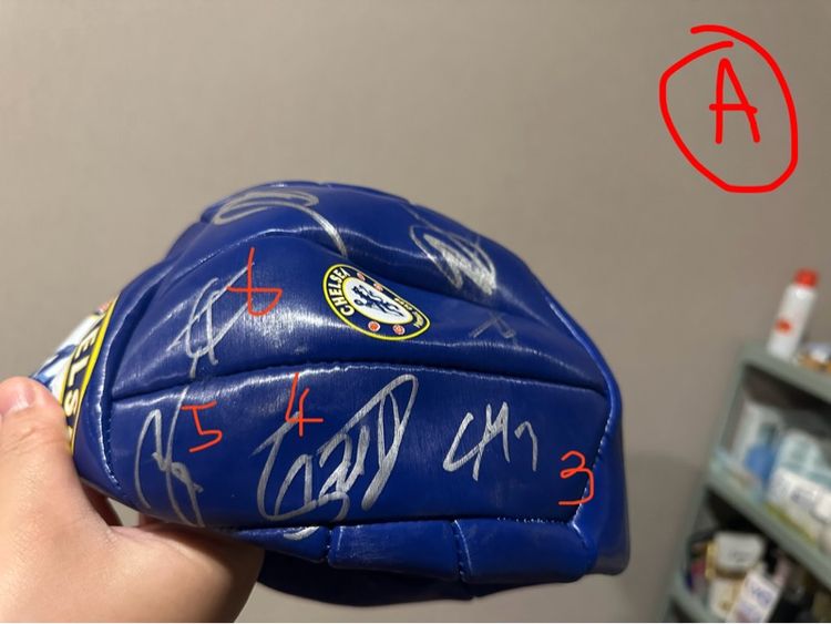 ลูกฟุตบอลพร้อมลายเซ็น นักเตะ chelsea football รูปที่ 2