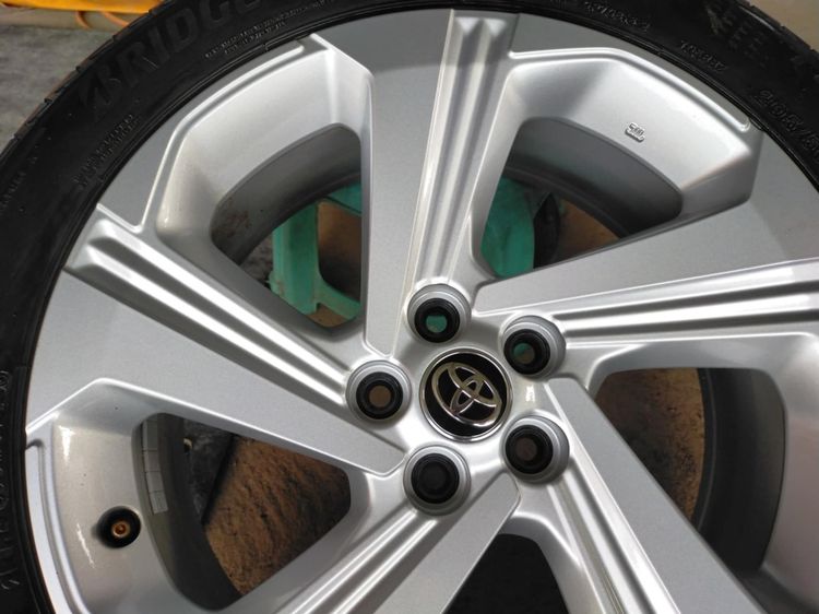 แม็กโตโยต้า ป้ายเดิมสีแดง ขอบ17 พร้อมยางบริส 205 50 17 ปี23โตนยางสวยทุกเส้นใส่ altis with พรุส เซียนต้าอื่นๆ 5 รู 100 รูปที่ 6