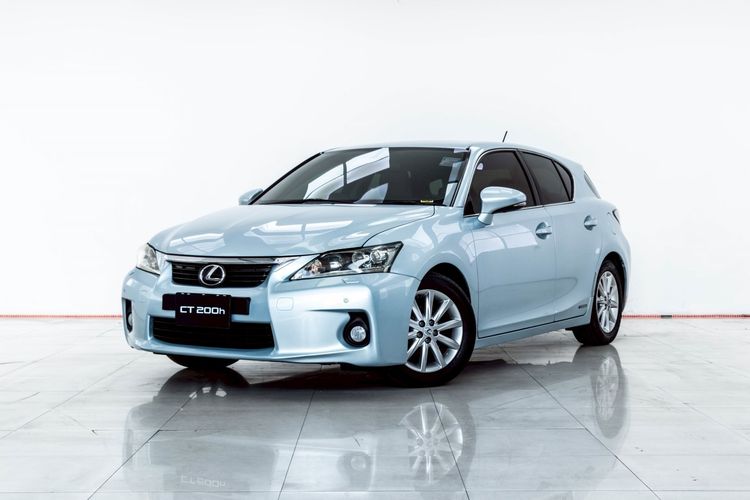 รถ Lexus CT200h 1.8 Luxury สี ฟ้า