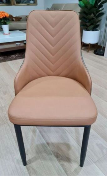 Dining Table with 4 chairs รูปที่ 3
