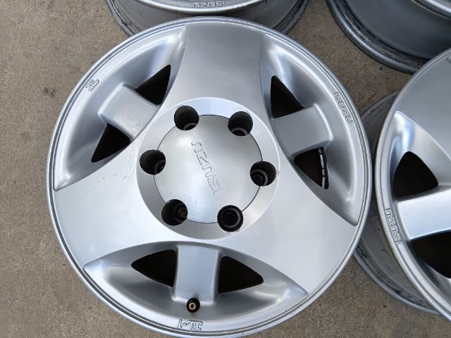 ล้อเดิม Isuzu  Rodeo4×4 ขอบ15 รูปที่ 3