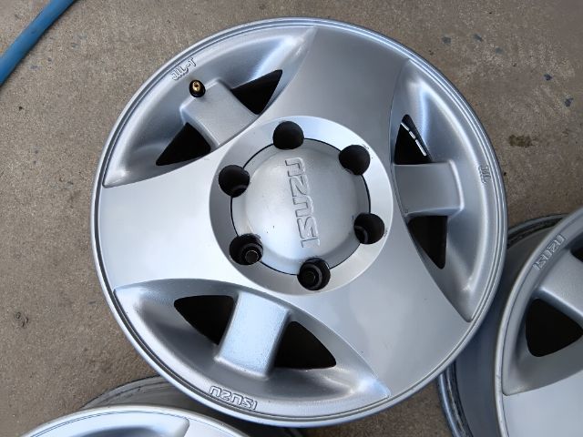 ล้อเดิม Isuzu  Rodeo4×4 ขอบ15 รูปที่ 4